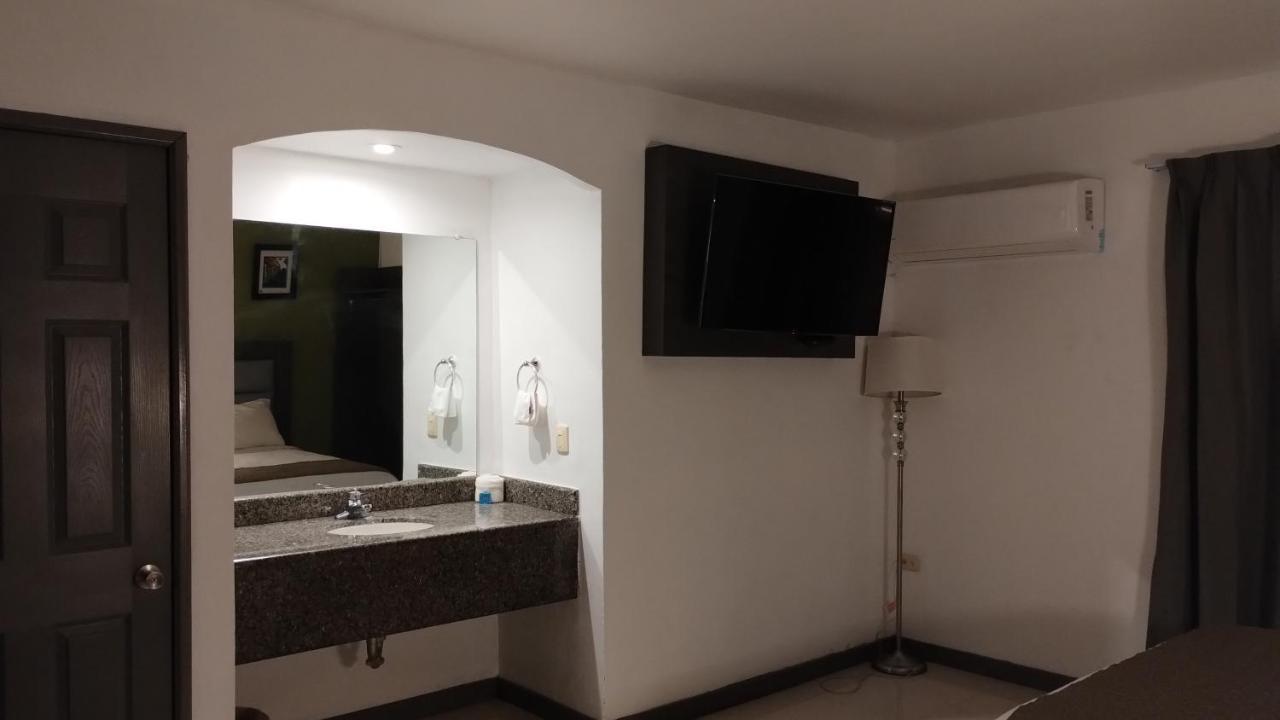 Hotel El Rancho Sabinas Hidalgo Zewnętrze zdjęcie